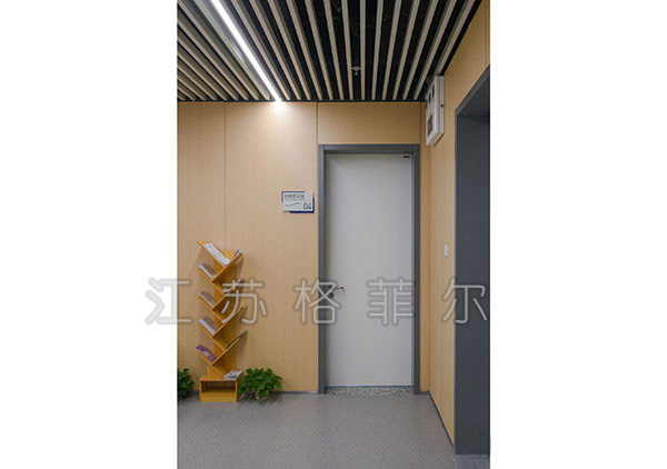 ���ى���